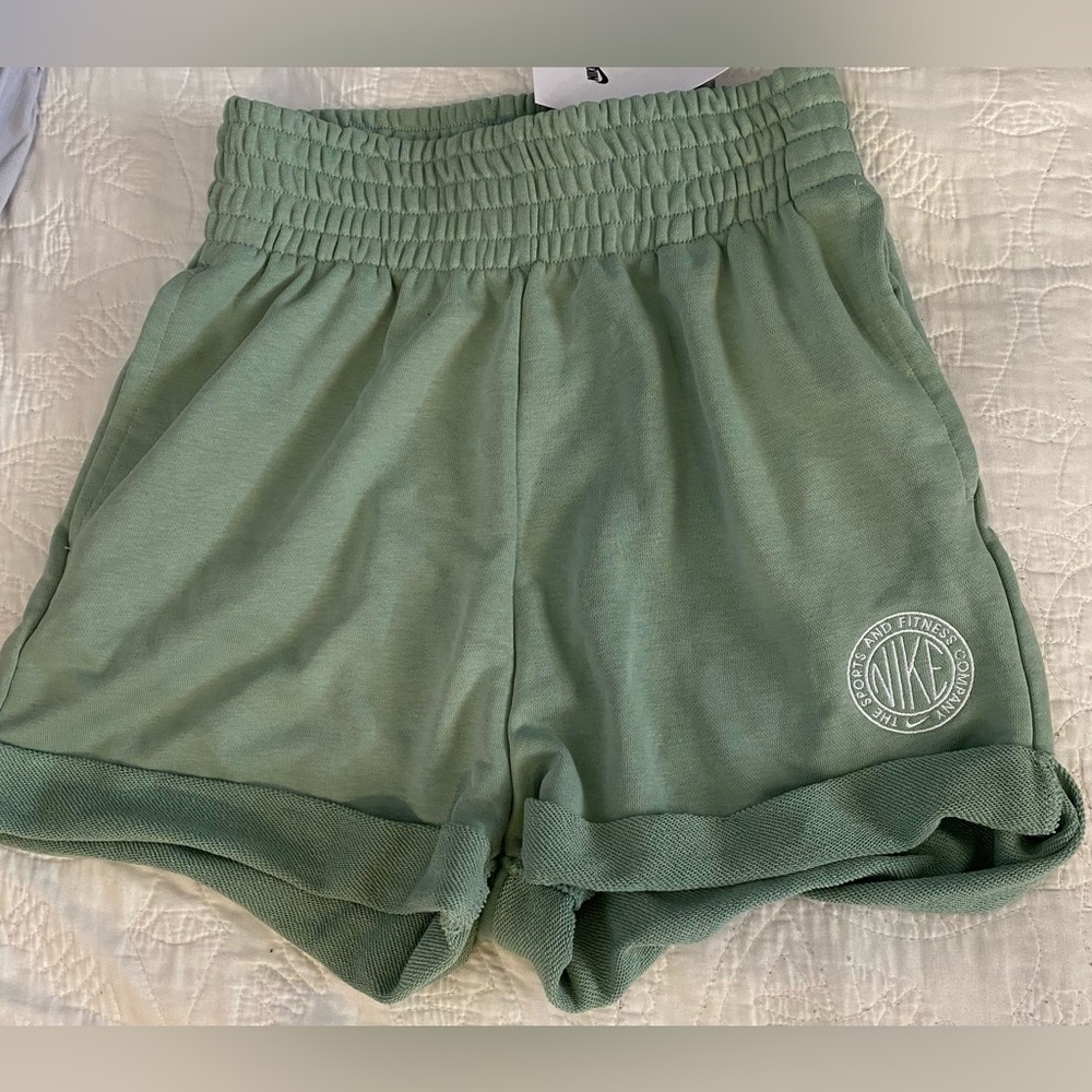 NWT Nike Shorts XS